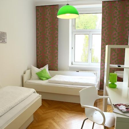 Hostel & Guesthouse Kaiser 23 Viena Habitación foto