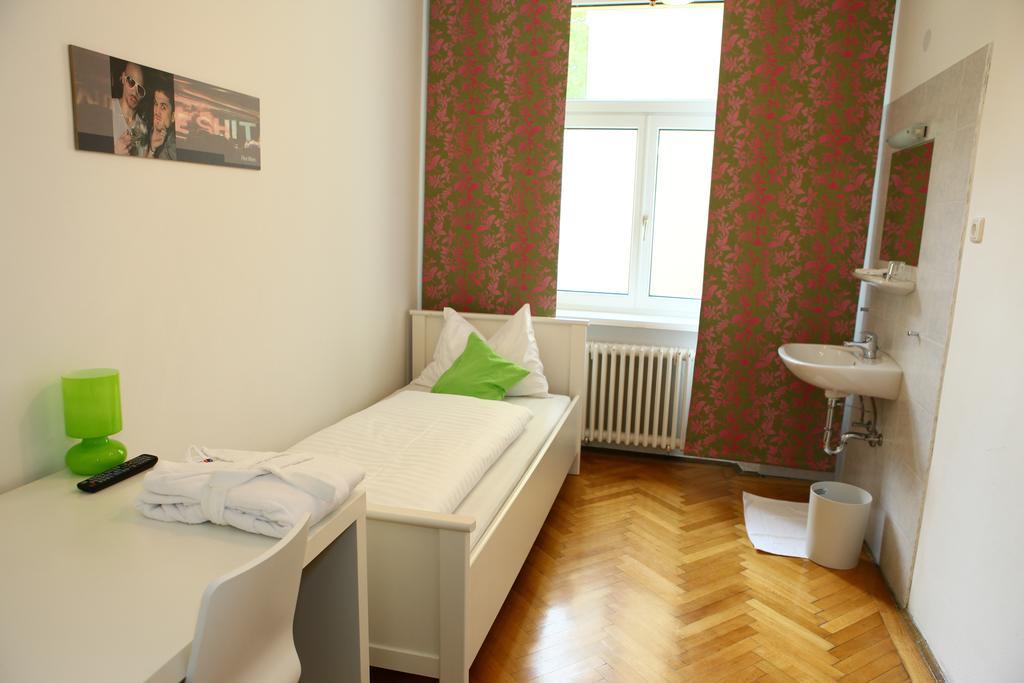 Hostel & Guesthouse Kaiser 23 Viena Habitación foto